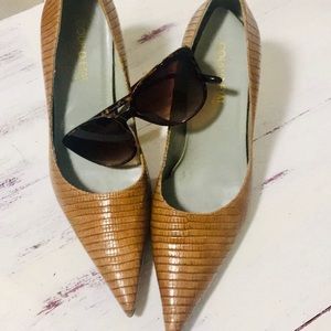 Light Brown Reptile Pump